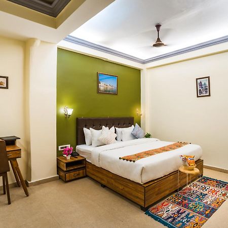 Tripli Hotels Silver Shine Váránaszi Kültér fotó