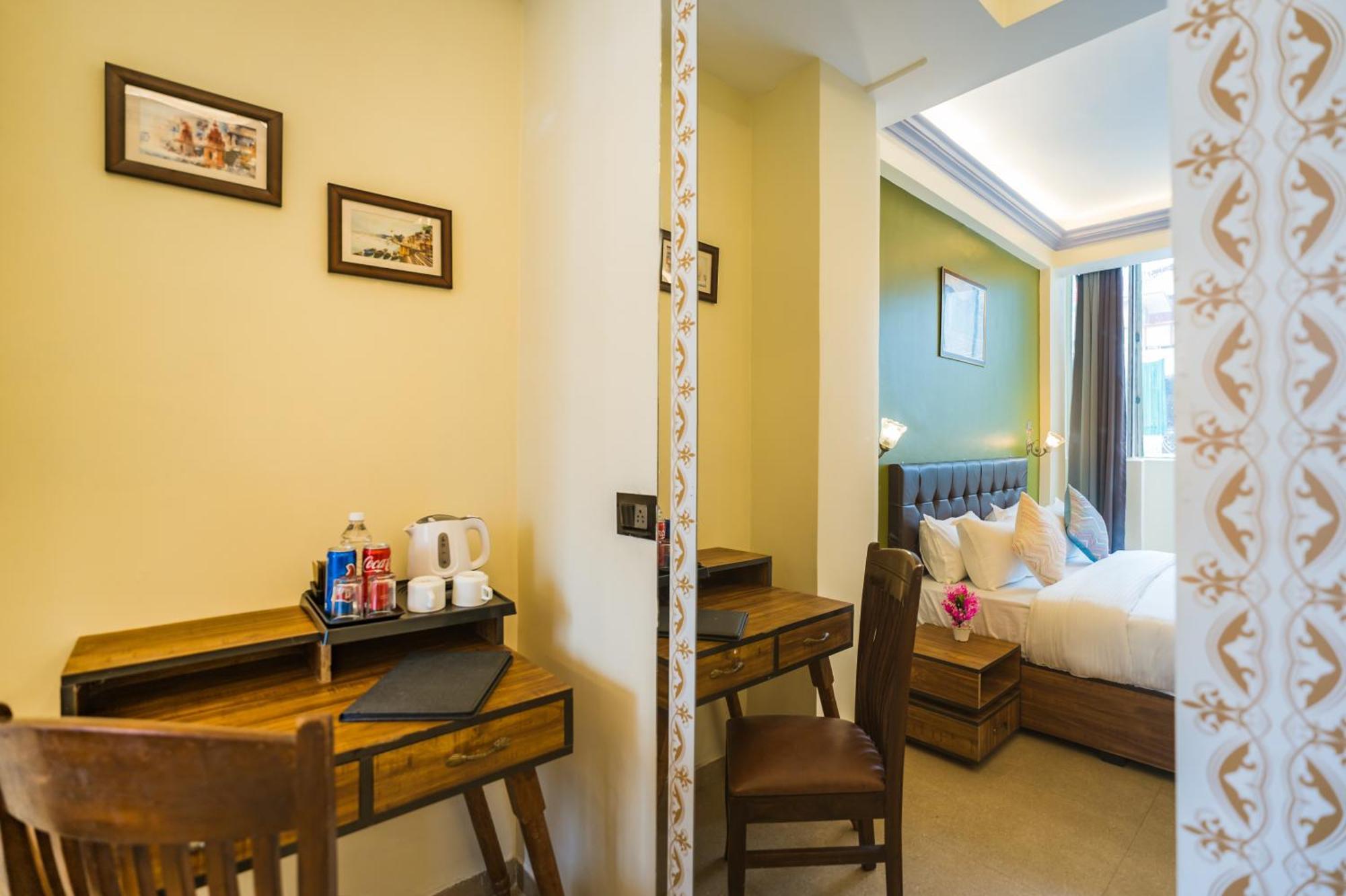 Tripli Hotels Silver Shine Váránaszi Kültér fotó