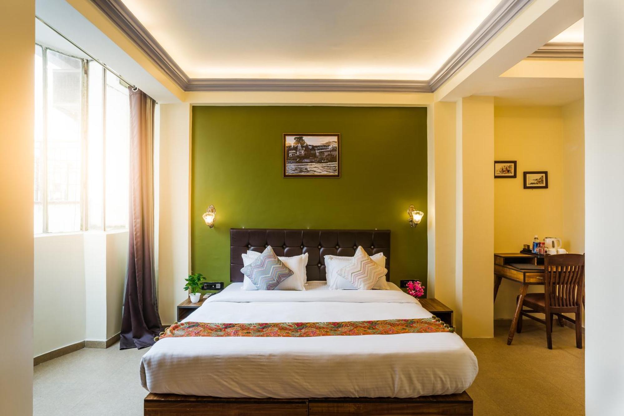 Tripli Hotels Silver Shine Váránaszi Kültér fotó