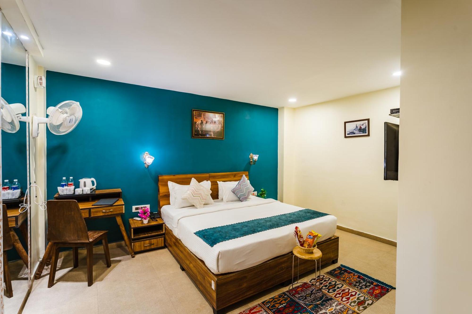 Tripli Hotels Silver Shine Váránaszi Kültér fotó