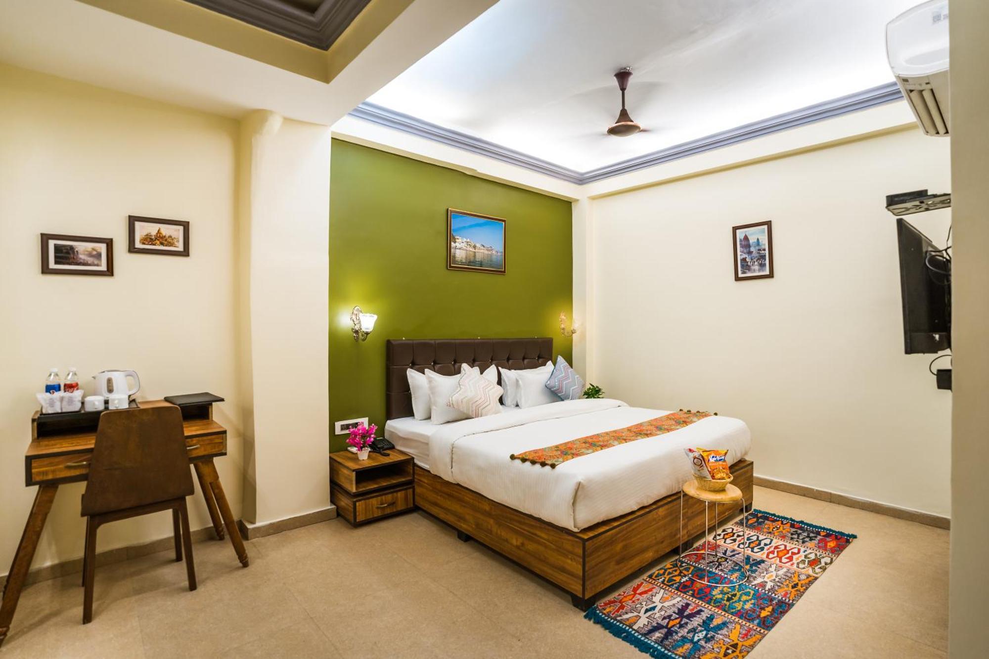 Tripli Hotels Silver Shine Váránaszi Kültér fotó